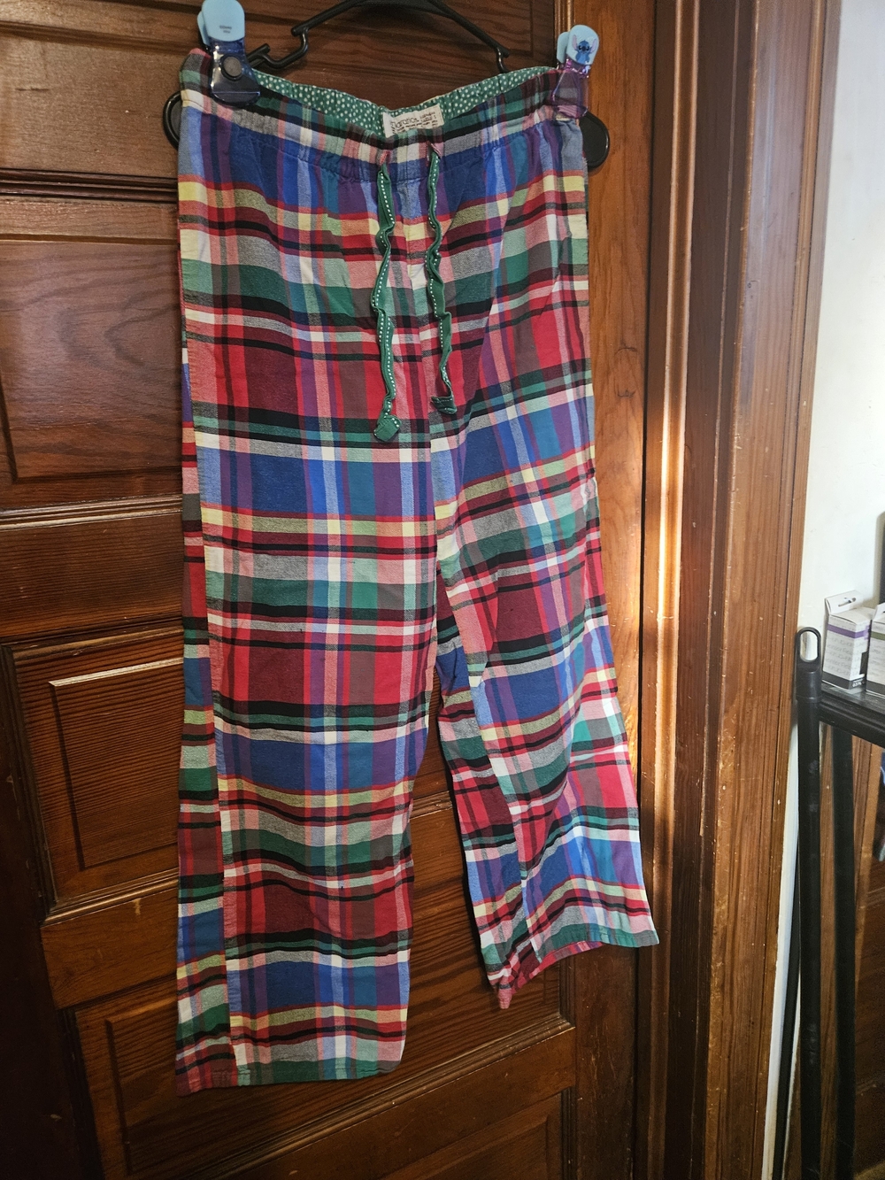 Xhilaration Green Plaid Lounge Pants with Multicolor Accents